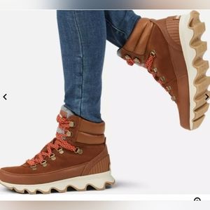 SOLD. NIB! Sorel Kinetic Conquest Boot in "Velvet Tan"!
